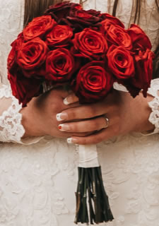 sumptuous red roses bridalbouquet